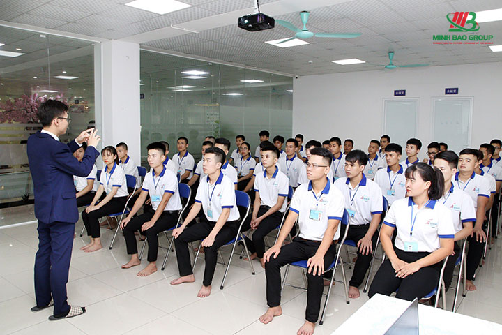 Lớp học du học Minh Bảo
